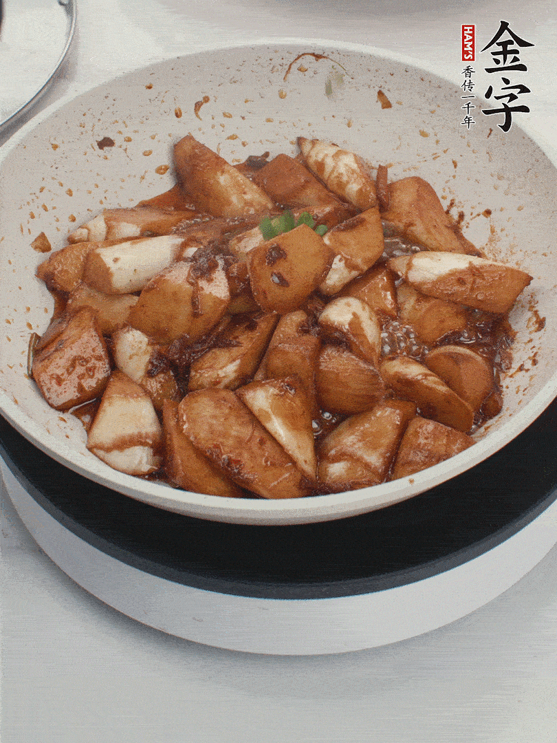撒上一點(diǎn)小蔥花。