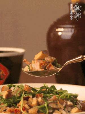 出鍋前嘗味，味淡加點鹽。